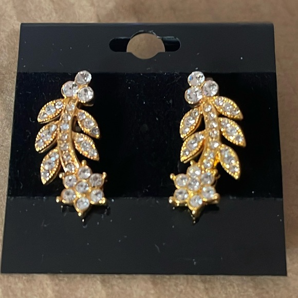NOS Jewelry - NOS Gold Tone & Rhinstone Floral/Star Drop Earrings